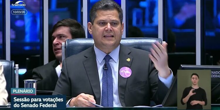 Vídeo: Regulamentação da aposentadoria de agentes de saúde vai à CCJ, anuncia Davi