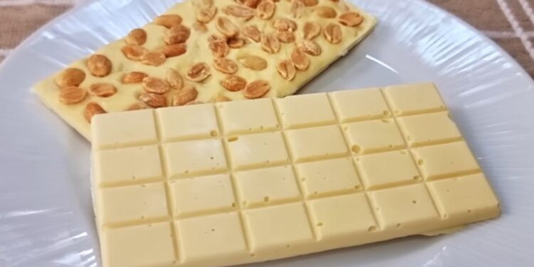 Nutricionista ensina receita de chocolate branco sem açúcar e rico em proteína para fazer em casa