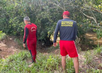 Criança de 4 anos desaparece após acidente em rio e buscas são intensificadas