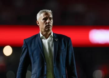 Demitido do São Paulo, Crespo vira alvo de dois gigantes brasileiros