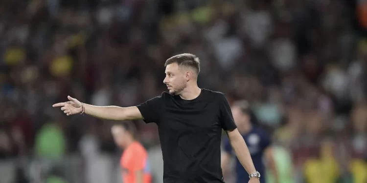 Anselmi balança no Botafogo e jogo contra o Palmeiras pode definir futuro do treinador