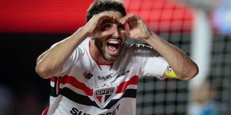 São Paulo acelera renovação de Calleri e planeja futuro com Lucas Moura