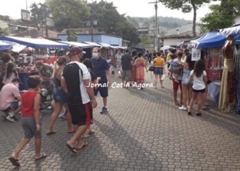 embu-das-artes:-um-pouco-da-historia-do-artesanato-da-cidade