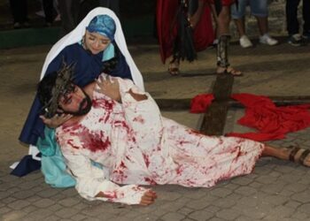 embu:-encenacao-da-paixao-de-cristo-acontece-dia-3/4-no-parque-rizzo