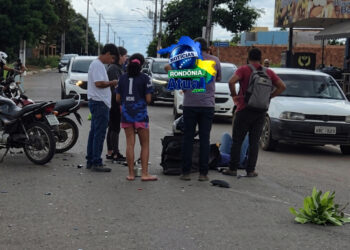 Colisão entre motos deixa jovem ferido no bairro Greenville, em Ji-Paraná