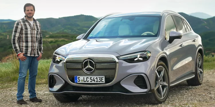 Melhor do que o BMW iX3? Conduzimos o novo Mercedes-Benz GLC