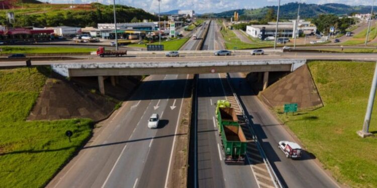 TCU decide intervir em transferência de concessão da BR-381