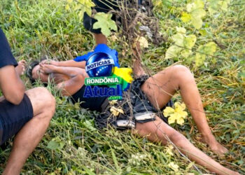 Grave: Motocicleta sai da pista e casal sofre acidente na zona rural de Ji-Paraná