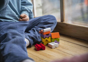 Escola em MG é condenada por falha em acompanhar criança com autismo