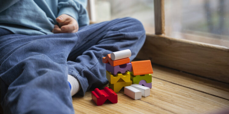 Escola em MG é condenada por falha em acompanhar criança com autismo