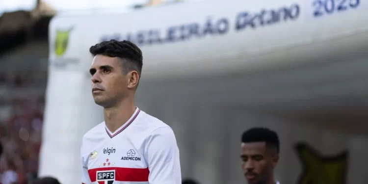 Oscar anuncia a sua aposentadoria do futebol pelo São Paulo