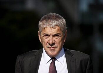 A ascensão de Sócrates: talento, democracia e transparência