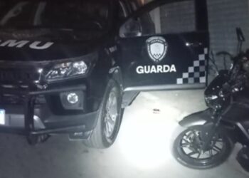 criminoso-com-moto-roubada-e-preso-no-limite-de-itapevi-com-cotia