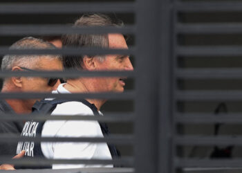 Bolsonaro evolui de ‘forma satisfatória’, com ‘discreta melhora’, diz médico ao STF