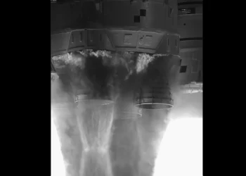 NASA captou o lançamento da Artemis II em infravermelho e as imagens são incríveis