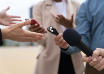 Juíza manda remover posts e proíbe emissora de associar empresário a esquema criminoso