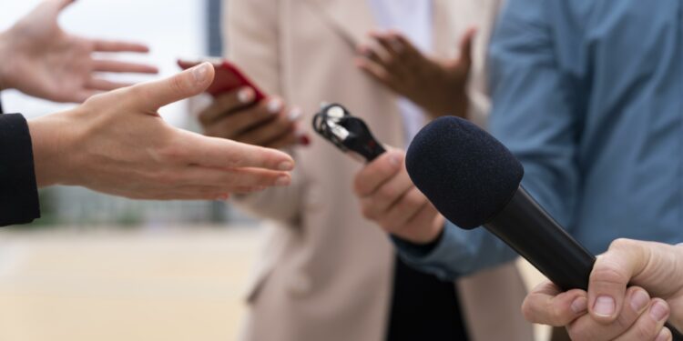 Juíza manda remover posts e proíbe emissora de associar empresário a esquema criminoso