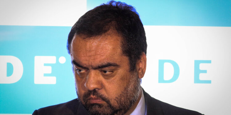 Cláudio Castro diz que não irá depor à CPI do Crime Organizado por ‘lombalgia aguda’