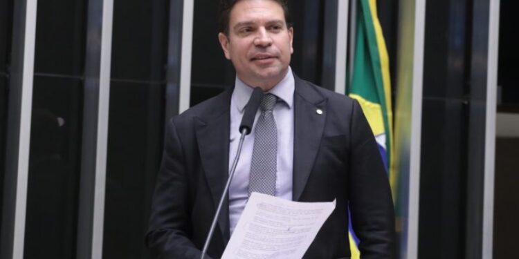 Oposição minimiza caso de Ramagem e diz que ele passa por ‘procedimento padrão’