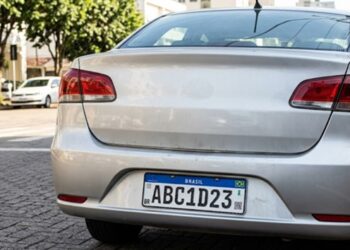 placas-de-carros-terao-de-volta-nome-do-municipio-e-estado