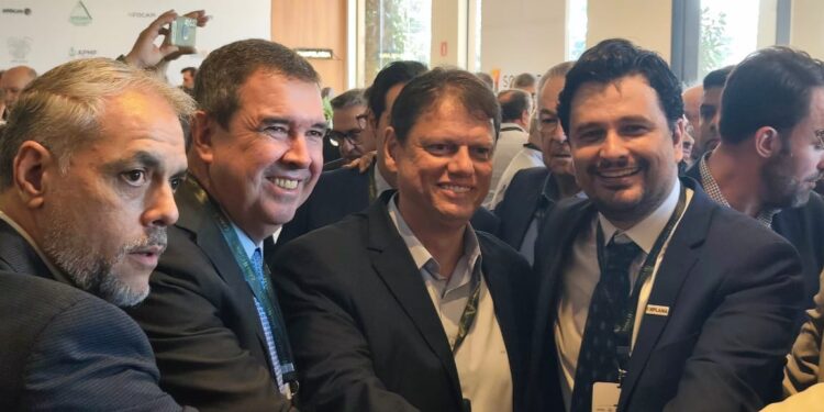 Cana Summit discute o futuro da produção de cana com lideranças em Ribeirão Preto