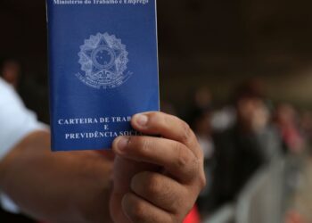 Análise: Governo envia PL do fim da escala 6×1 para travar Congresso