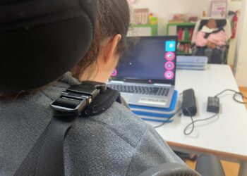 Síndrome de Rett: a vida das meninas que falam e sorriem com os olhos