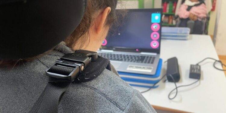 Síndrome de Rett: a vida das meninas que falam e sorriem com os olhos