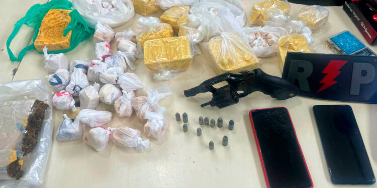 Polícia Militar de Rondônia Apreende Mais de 5 Kg de Drogas em Ji-Paraná