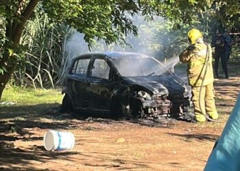 Incêndio Destrói Veículo na Zona Rural de Jaru e Caso Será Investigado