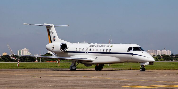 Decisão do TCU reacende debate de critérios e transparência de voos da FAB