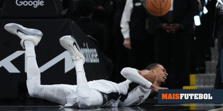 NBA: Celtics e Spurs surpreendidos, Wembanyama sofre lesão arrepiante