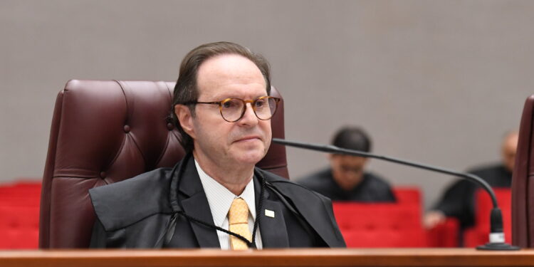 Diligências genéricas não servem para validar invasão de imóvel, diz STJ