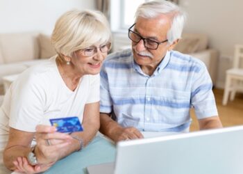 Vale a pena antecipar valores do INSS ou esperar o pagamento?