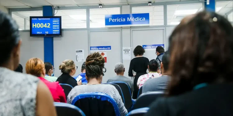 INSS inicia mutirão de dois dias com quase 26 mil vagas de atendimento